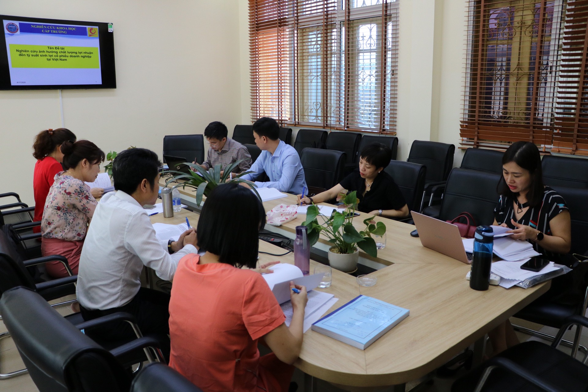 Nghiệm thu cấp Khoa đề tài nghiên cứu khoa học cấp trường năm học 2019-2020 của PGS.TS Đặng Ngọc Hùng