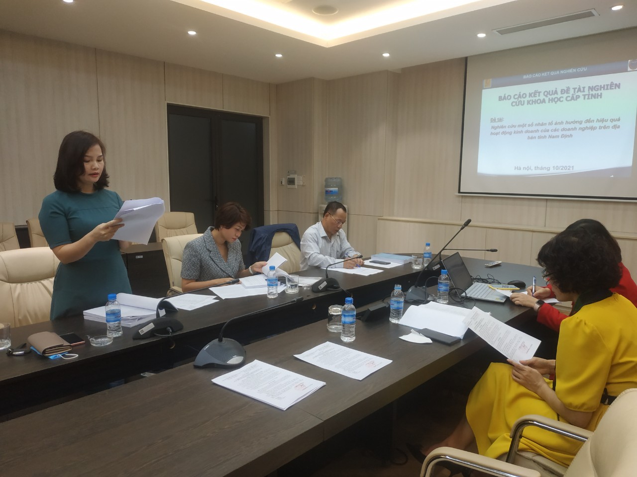 Bảo vệ cấp cơ sở đề tài NCKH cấp tỉnh của TS.Nguyễn Thị Lan Anh