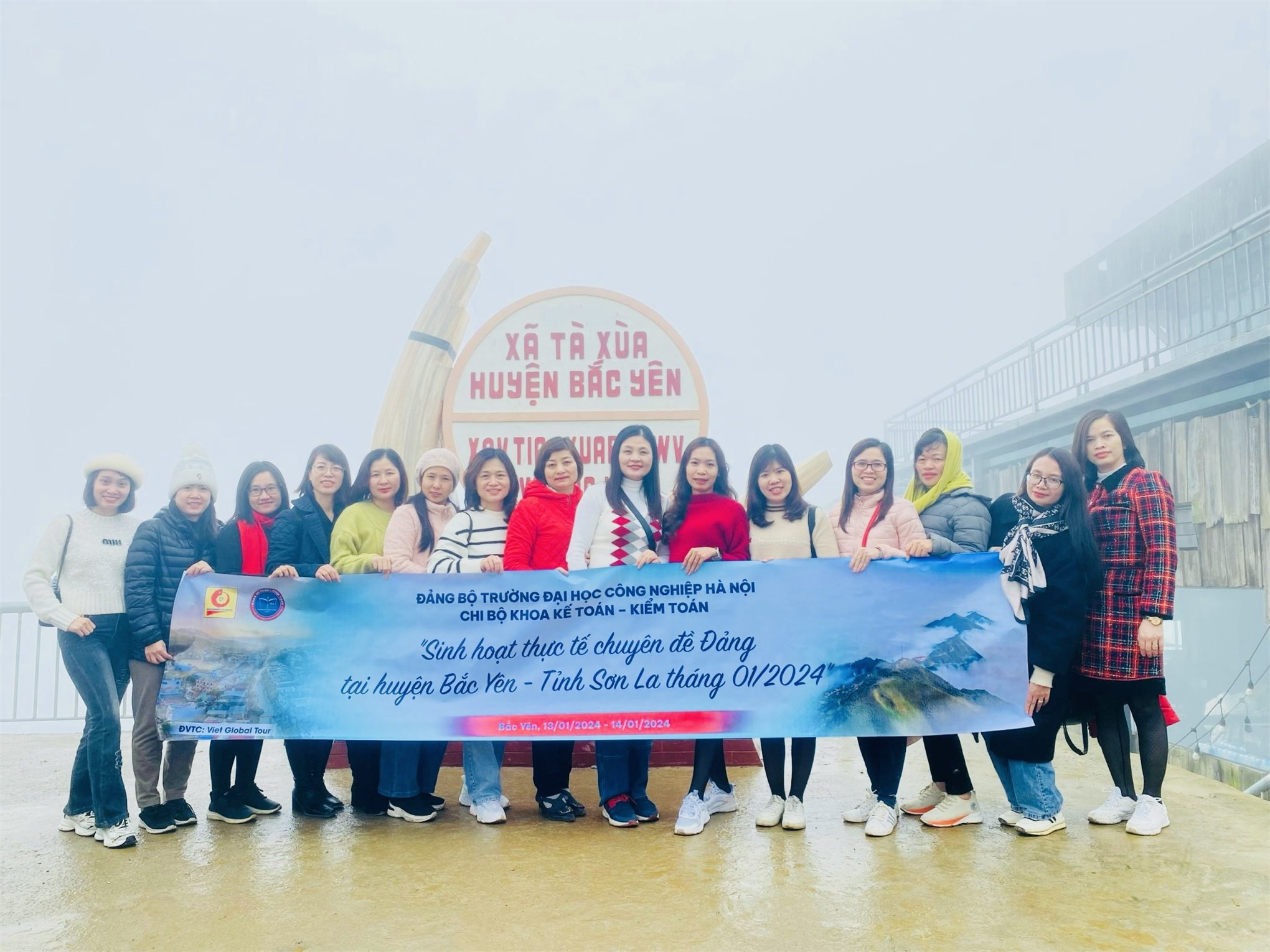 Chuyến đi thực tế sinh hoạt chuyên đề của chi bộ khoa Kế toán - Kiểm toán tại Tà Xùa - huyện Bắc Yên Tỉnh Sơn La ngày 13 và 14/01/2024