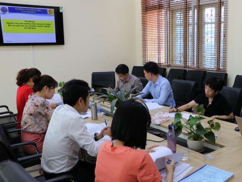 Nghiệm thu cấp Khoa đề tài nghiên cứu khoa học cấp trường năm học 2018-2019 của PGS.TS Đặng Ngọc Hùng